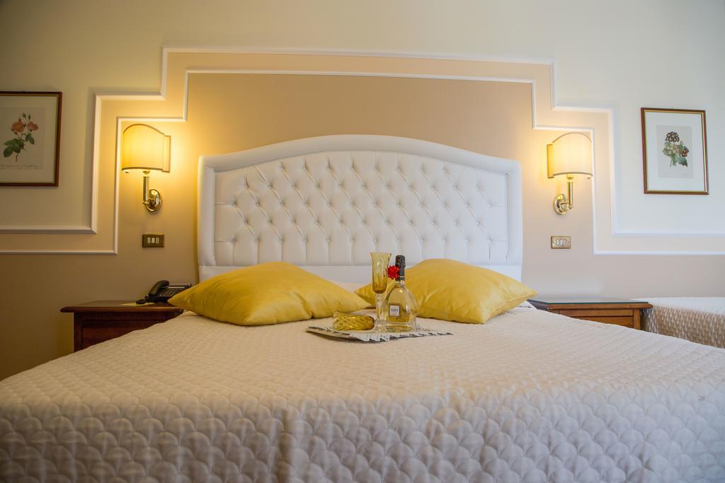 Parco Del Lago Resort & Spa Villagrande  ภายนอก รูปภาพ