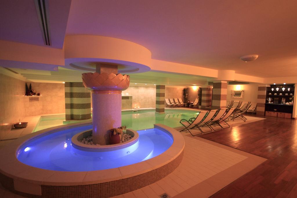 Parco Del Lago Resort & Spa Villagrande  ภายนอก รูปภาพ